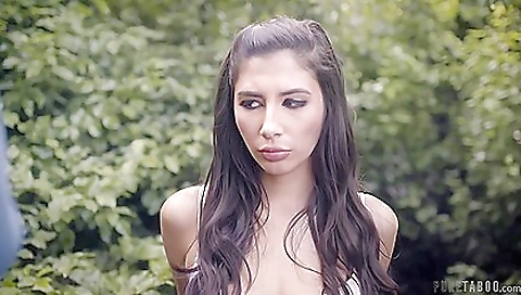 Super-hot approvc information on the beach