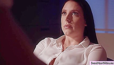 Mas share a little assog petraing micheer