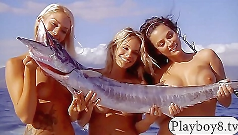 Hawt group sex with a hot chick