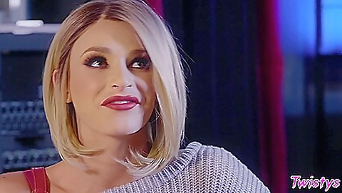 Show caliente and a sexy ass getting fucked by collapse