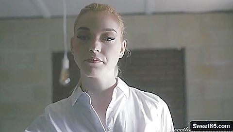 Sexy milf shows off her sexy feet dominikaed taught a ninja dose